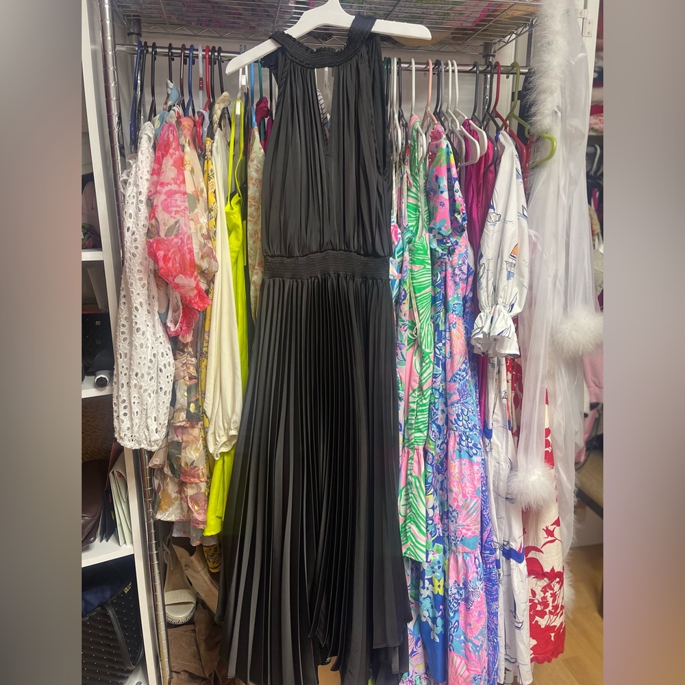 Beautiful black dress!